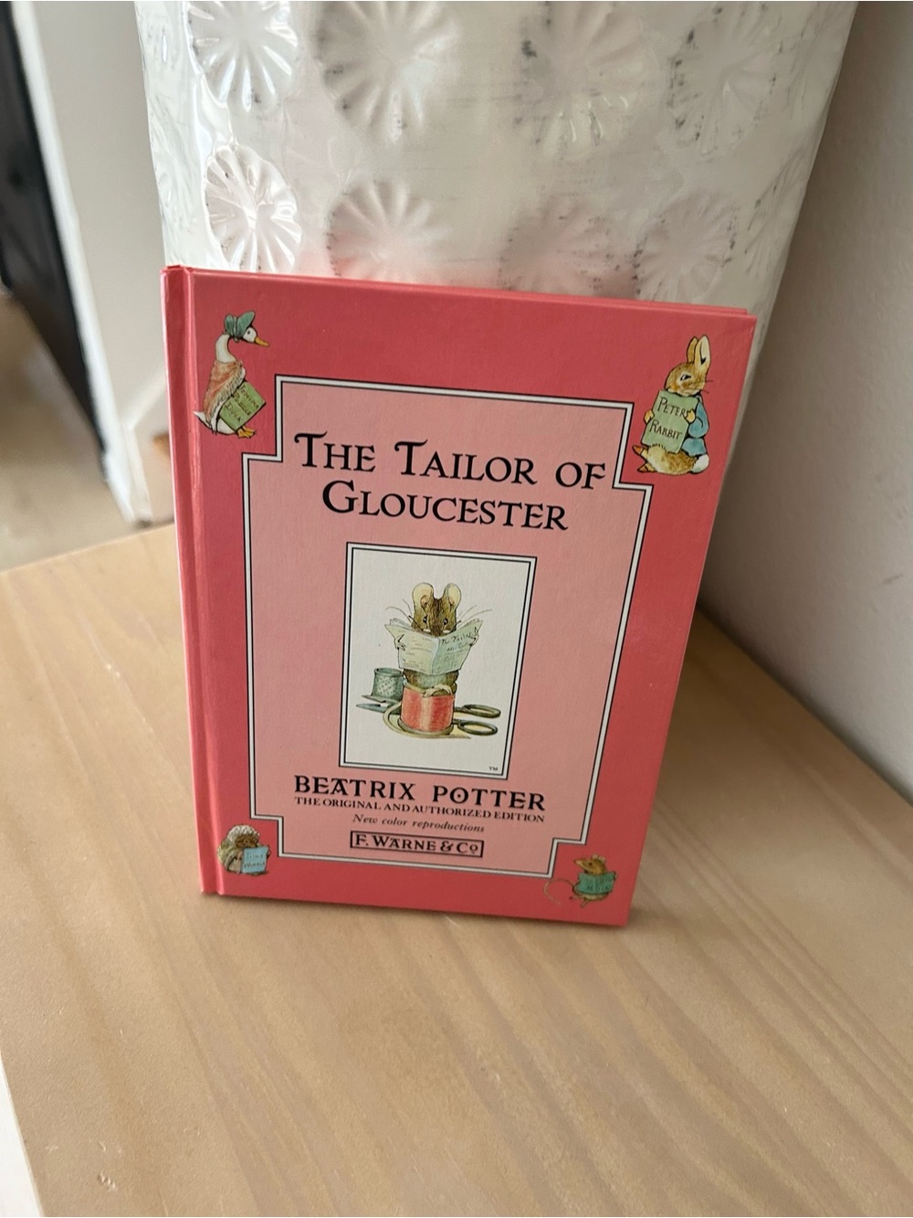 Vintage 1992 Beatrix Potter The Tailor of Gloucester Hardcover Book